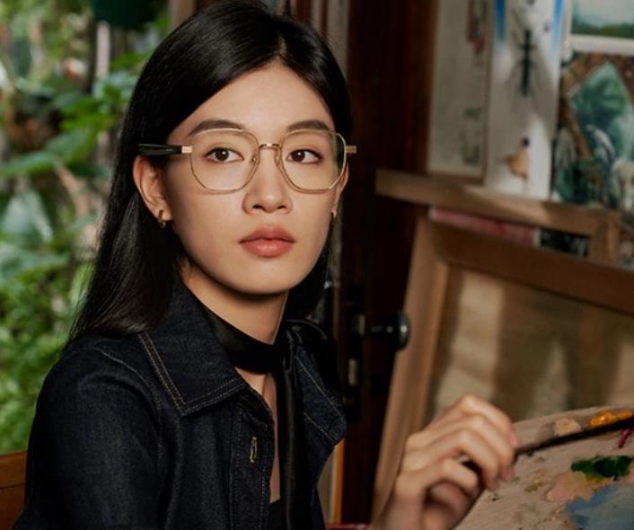 AI眼鏡市場競爭白熱化 阿里新品登頂電商熱銷榜